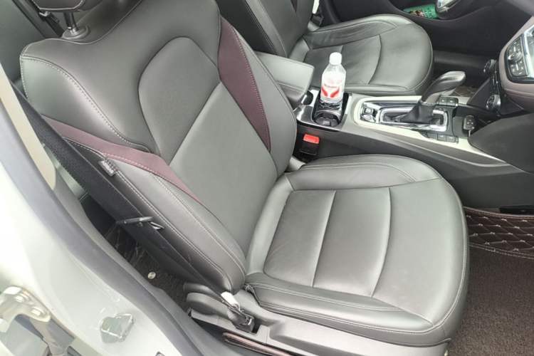 Used Chevrolet Malibu 2018 530T Automatic Luxury Edition Right Front Seat