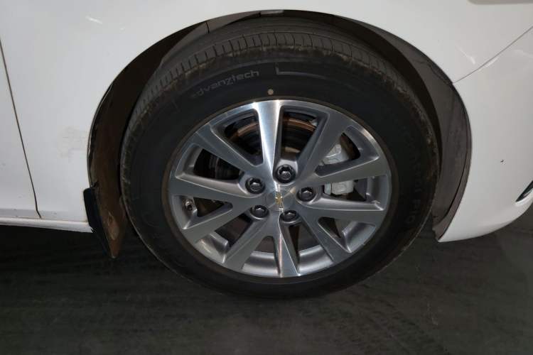 Used Chevrolet Malibu 2018 530T Automatic Luxury Edition Right Front Wheel Hub