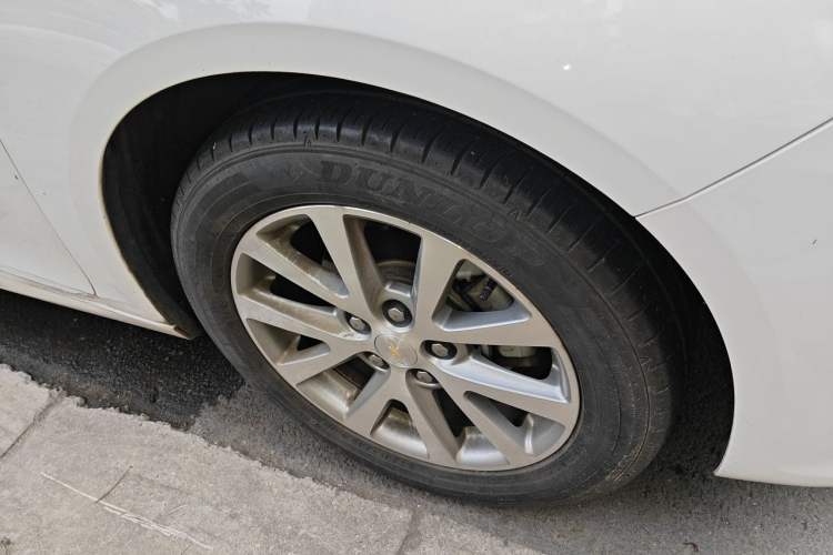 Used Chevrolet Malibu 2018 530T Automatic Luxury Edition Right Front Wheel Hub
