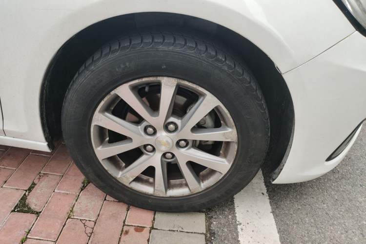 Used Chevrolet Malibu 2018 530T Automatic Luxury Edition Right Front Wheel Hub