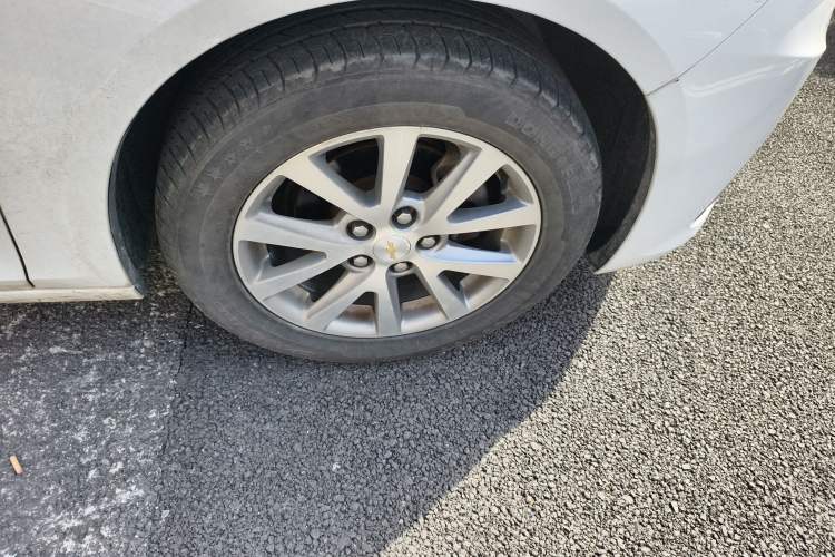 Used Chevrolet Malibu 2018 530T Automatic Luxury Edition Right Front Wheel Hub