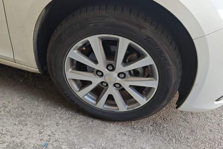 Used Chevrolet Malibu 2018 530T Automatic Luxury Edition Right Front Wheel Hub