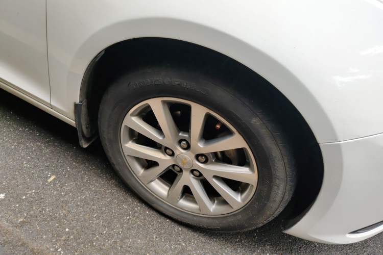 Used Chevrolet Malibu 2018 530T Automatic Luxury Edition Right Front Wheel Hub