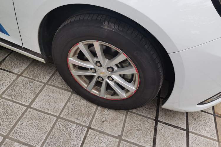 Used Chevrolet Malibu 2018 530T Automatic Fashion Edition Right Front Wheel Hub