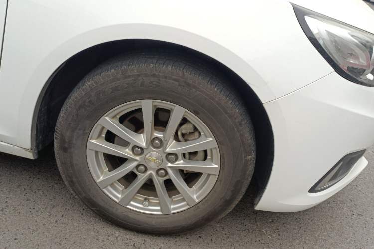 Used Chevrolet Malibu 2018 530T Automatic Comfort Edition Right Front Wheel Hub