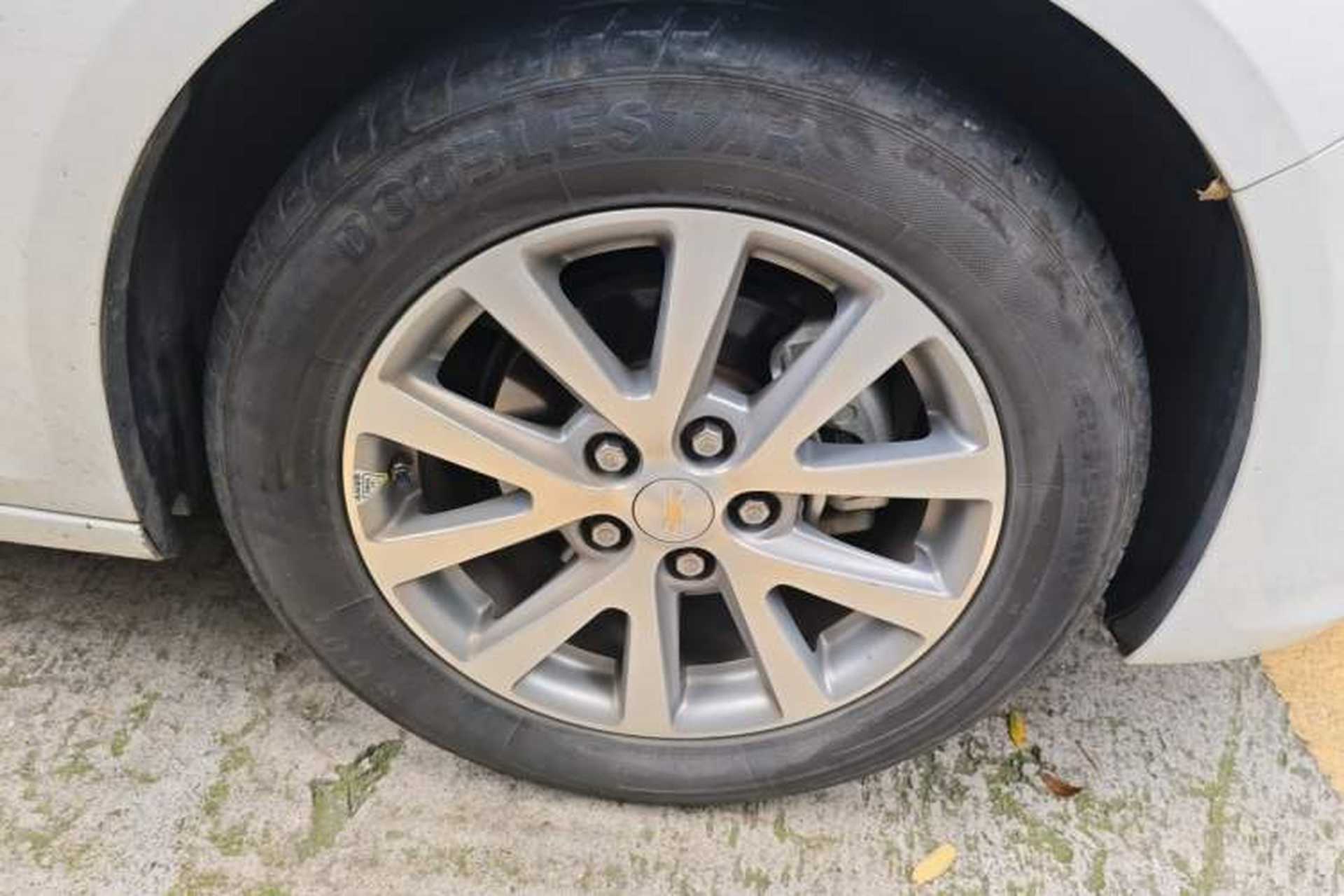 Used Chevrolet Malibu 2018 530T Automatic Luxury Edition Right Front Wheel Hub