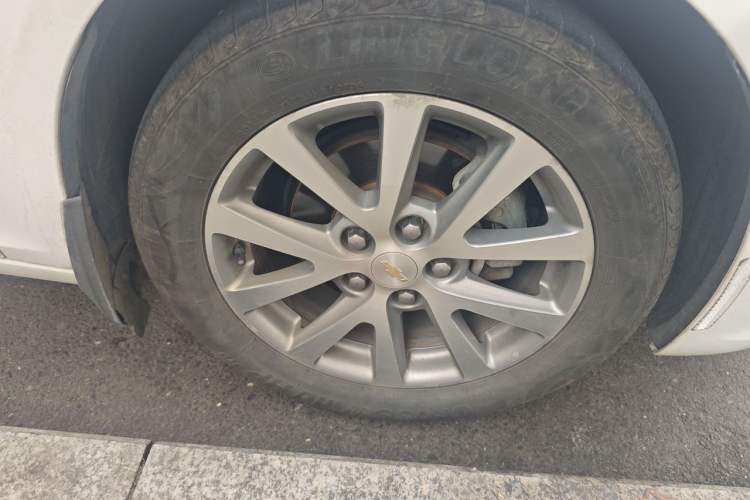 Used Chevrolet Malibu 2018 530T Automatic Luxury Edition Right Front Wheel Hub
