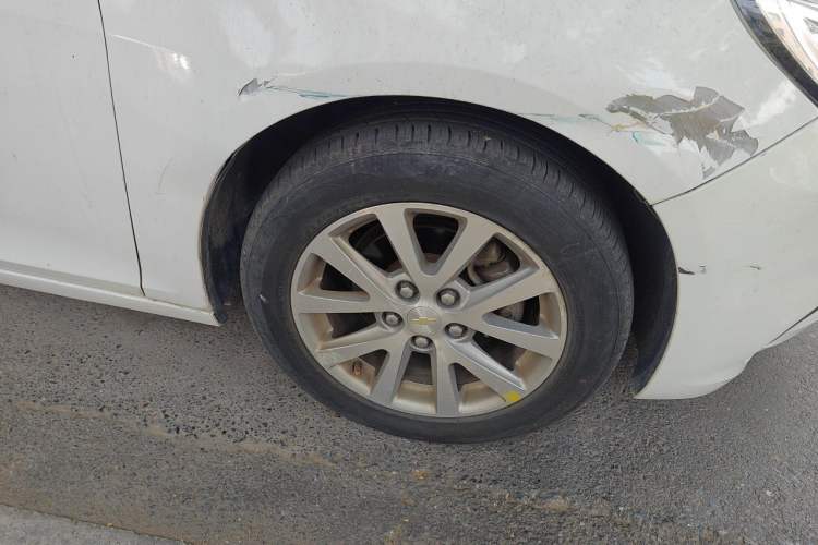 Used Chevrolet Malibu 2018 530T Automatic Luxury Edition Right Front Wheel Hub