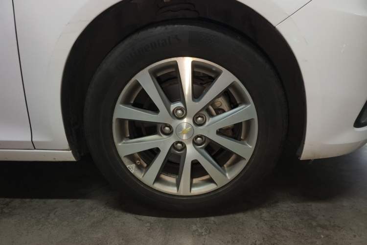 Used Chevrolet Malibu 2018 530T Automatic Luxury Edition Right Front Wheel Hub