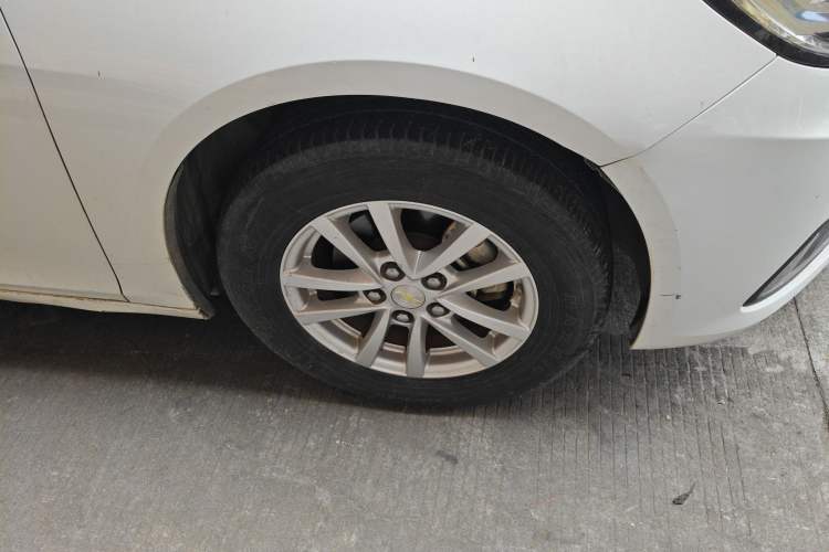 Used Chevrolet Malibu 2018 530T Automatic Fashion Edition Right Front Wheel Hub