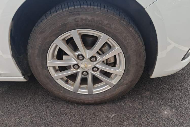 Used Chevrolet Malibu 2018 530T Automatic Fashion Edition Right Front Wheel Hub