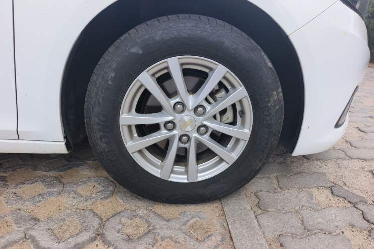 Used Chevrolet Malibu 2018 530T Automatic Fashion Edition Right Front Wheel Hub