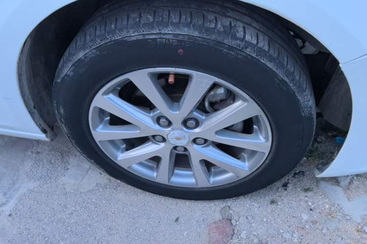 Used Chevrolet Malibu 2018 530T Automatic Luxury Edition Right Front Wheel Hub
