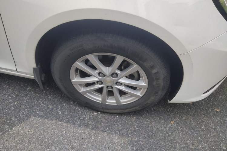 Used Chevrolet Malibu 2018 530T Automatic Fashion Edition Right Front Wheel Hub
