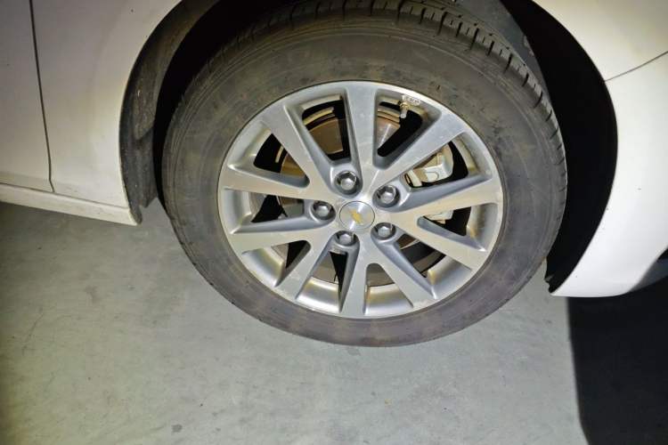 Used Chevrolet Malibu 2018 530T Automatic Luxury Edition Right Front Wheel Hub