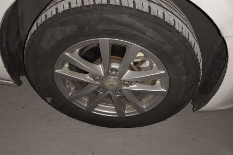 Used Chevrolet Malibu 2018 530T Automatic Fashion Edition Right Front Wheel Hub