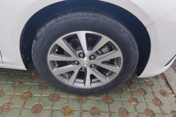 Used Chevrolet Malibu 2018 530T Automatic Luxury Edition Right Front Wheel Hub