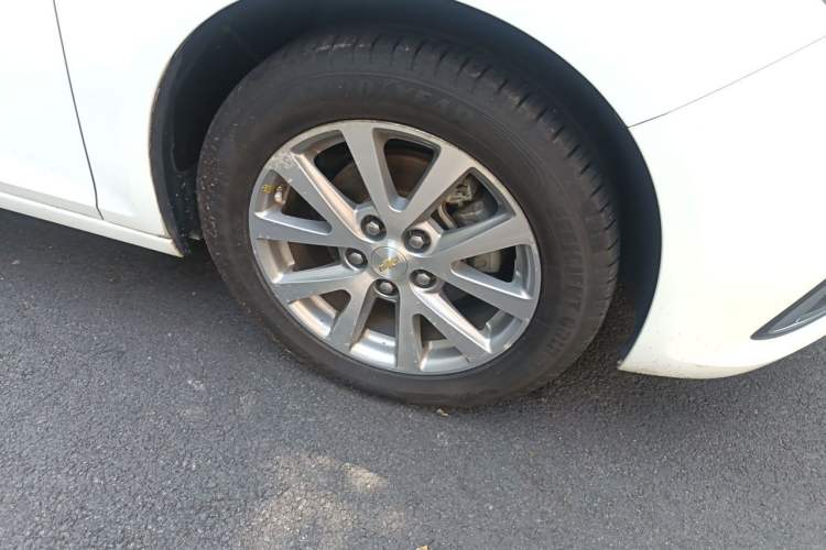 Used Chevrolet Malibu 2018 530T Automatic Luxury Edition Right Front Wheel Hub