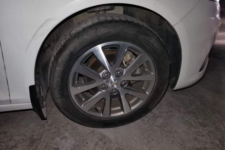 Used Chevrolet Malibu 2018 530T Automatic Luxury Edition Right Front Wheel Hub