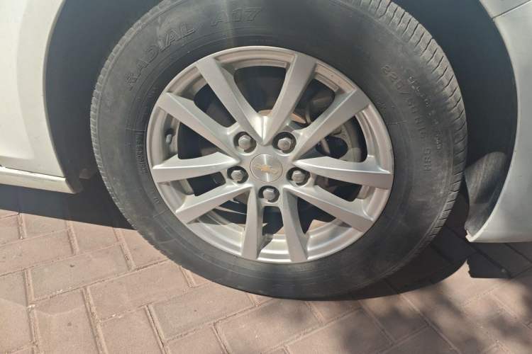 Used Chevrolet Malibu 2018 530T Automatic Fashion Edition Right Front Wheel Hub