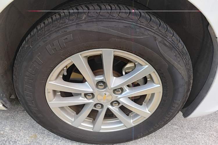 Used Chevrolet Malibu 2018 530T Automatic Fashion Edition Right Front Wheel Hub