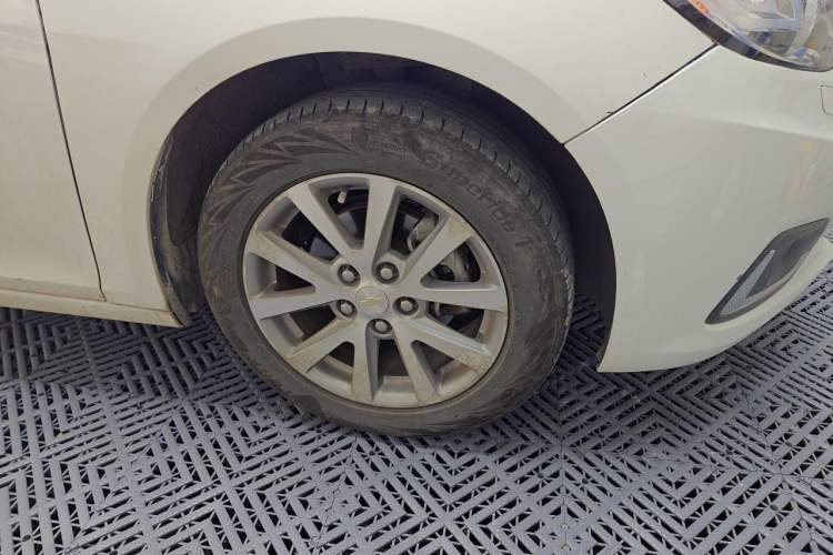 Used Chevrolet Malibu 2018 530T Automatic Luxury Edition Right Front Wheel Hub