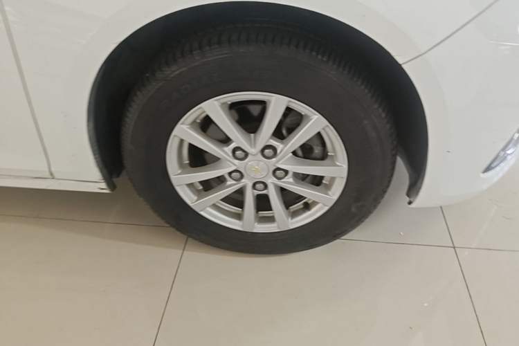 Used Chevrolet Malibu 2018 530T Automatic Comfort Edition Right Front Wheel Hub