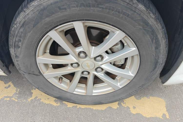 Used Chevrolet Malibu 2018 530T Automatic Fashion Edition Right Front Wheel Hub