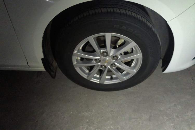 Used Chevrolet Malibu 2018 530T Automatic Fashion Edition Right Front Wheel Hub