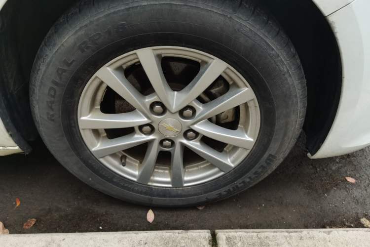 Used Chevrolet Malibu 2018 530T Automatic Fashion Edition Right Front Wheel Hub