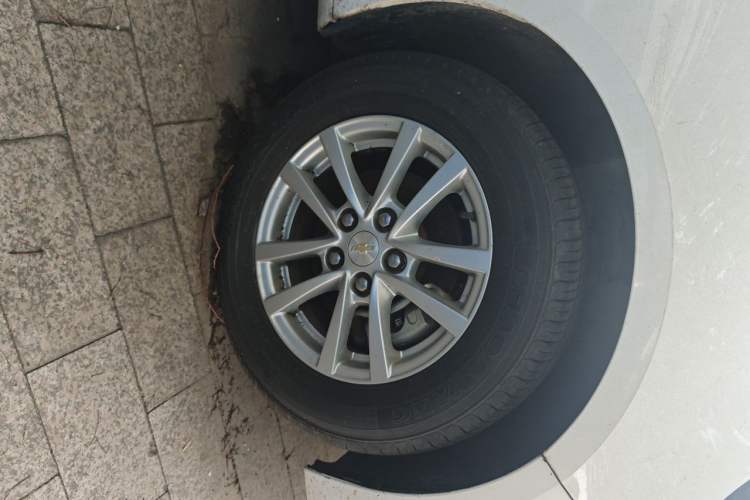Used Chevrolet Malibu 2018 530T Automatic Fashion Edition Right Front Wheel Hub