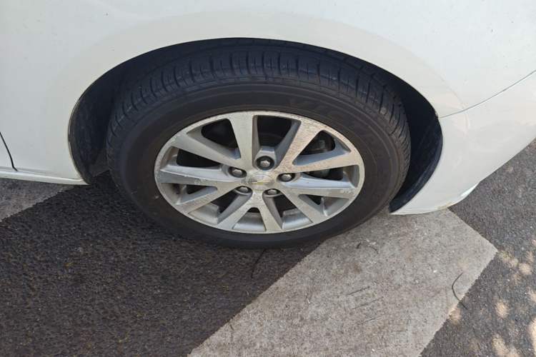 Used Chevrolet Malibu 2018 530T Automatic Luxury Edition Right Front Wheel Hub