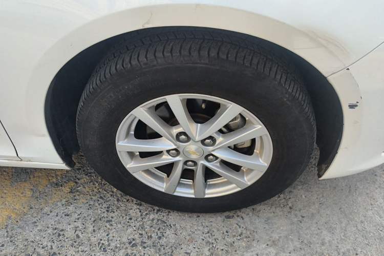 Used Chevrolet Malibu 2018 530T Automatic Fashion Edition Right Front Wheel Hub