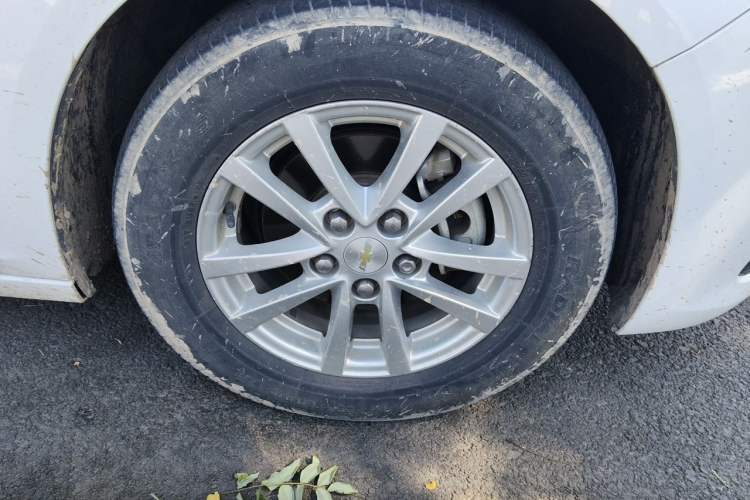 Used Chevrolet Malibu 2018 530T Automatic Fashion Edition Right Front Wheel Hub