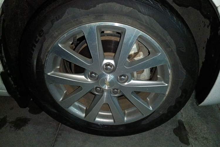 Used Chevrolet Malibu 2018 530T Automatic Luxury Edition Right Front Wheel Hub