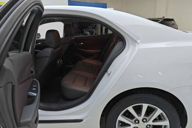 Used Chevrolet Malibu 2018 530T Automatic Fashion Edition Right Rear Seat