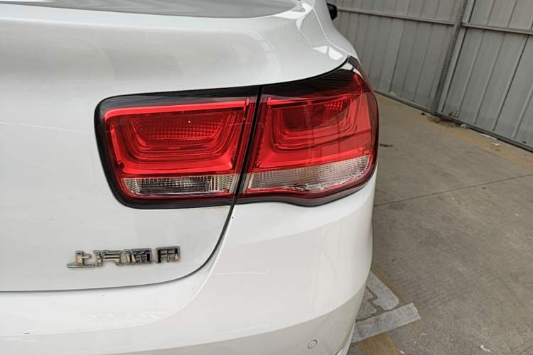 Used Chevrolet Malibu 2018 530T Automatic Luxury Edition Right Rear Taillight