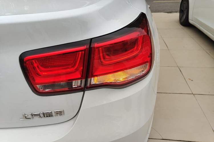 Used Chevrolet Malibu 2018 530T Automatic Fashion Edition Right Rear Taillight