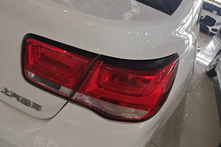 Used Chevrolet Malibu 2018 530T Automatic Fashion Edition Right Rear Taillight