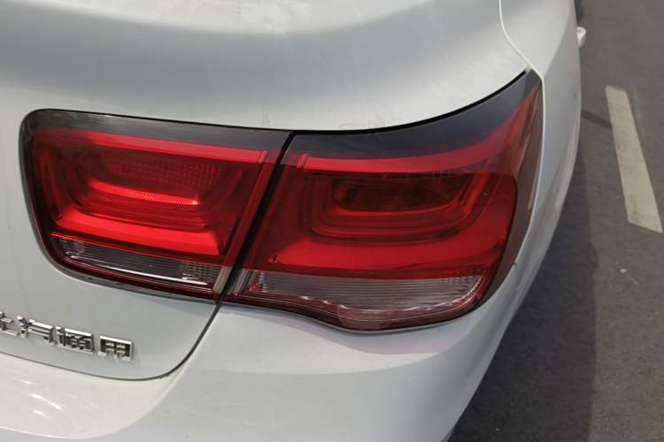 Used Chevrolet Malibu 2018 530T Automatic Comfort Edition Right Rear Taillight
