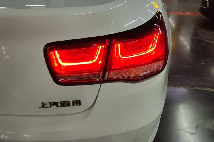 Used Chevrolet Malibu 2018 530T Automatic Fashion Edition Right Rear Taillight