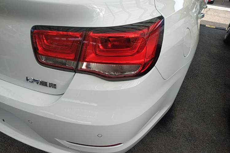 Used Chevrolet Malibu 2018 530T Automatic Luxury Edition Right Rear Taillight