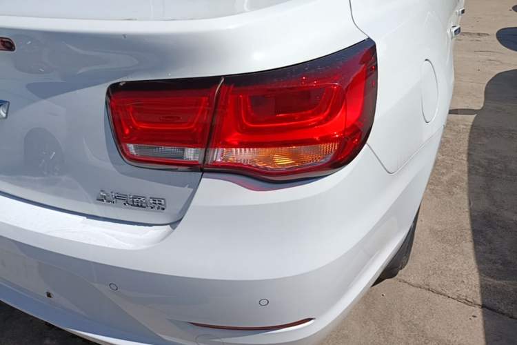 Used Chevrolet Malibu 2018 530T Automatic Luxury Edition Right Rear Taillight