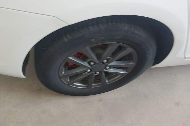 Used Chevrolet Malibu 2018 530T Automatic Fashion Edition Right Rear Wheel Hub