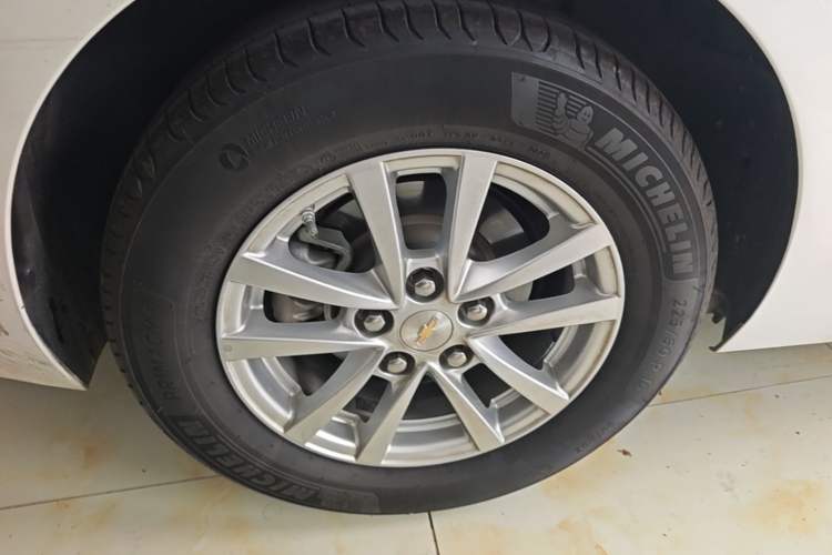 Used Chevrolet Malibu 2018 530T Automatic Fashion Edition Right Rear Wheel Hub