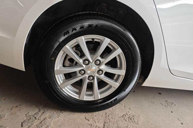 Used Chevrolet Malibu 2018 530T Automatic Fashion Edition Right Rear Wheel Hub