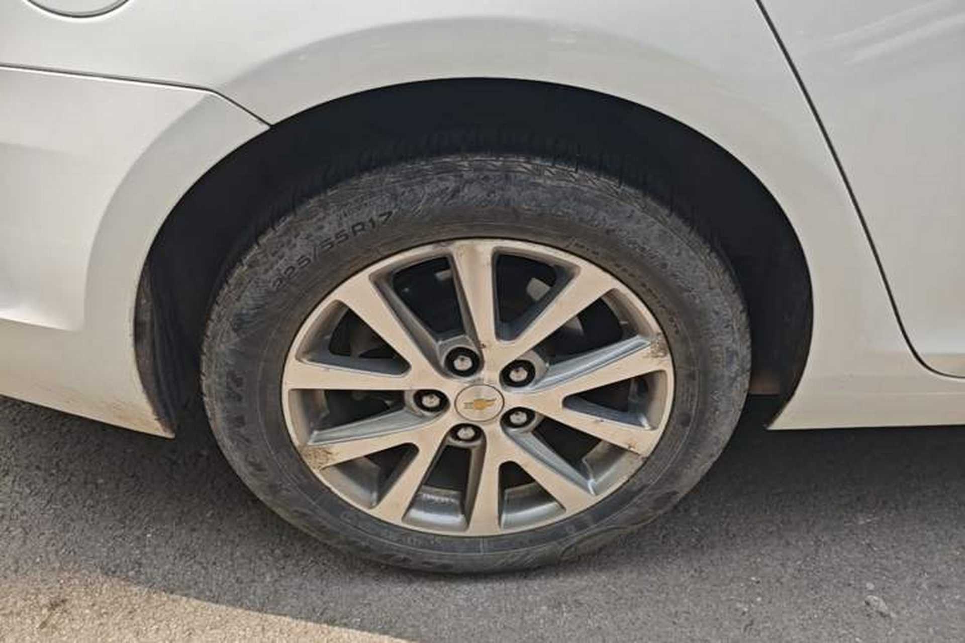 Used Chevrolet Malibu 2018 530T Automatic Luxury Edition Right Rear Wheel Hub
