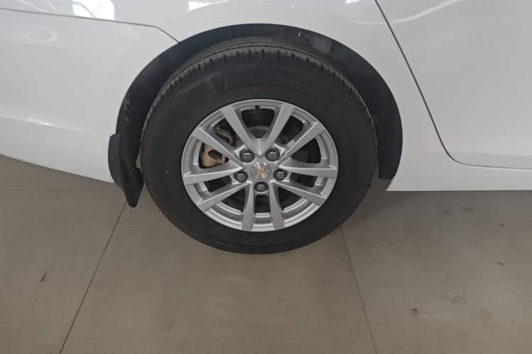 Used Chevrolet Malibu 2018 530T Automatic Comfort Edition Right Rear Wheel Hub