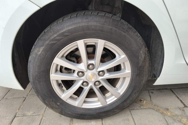 Used Chevrolet Malibu 2018 530T Automatic Fashion Edition Right Rear Wheel Hub