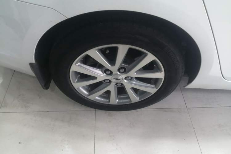 Used Chevrolet Malibu 2018 530T Automatic Luxury Edition Right Rear Wheel Hub